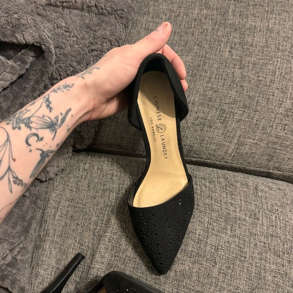 Black high heels - Picture 2 of 2
